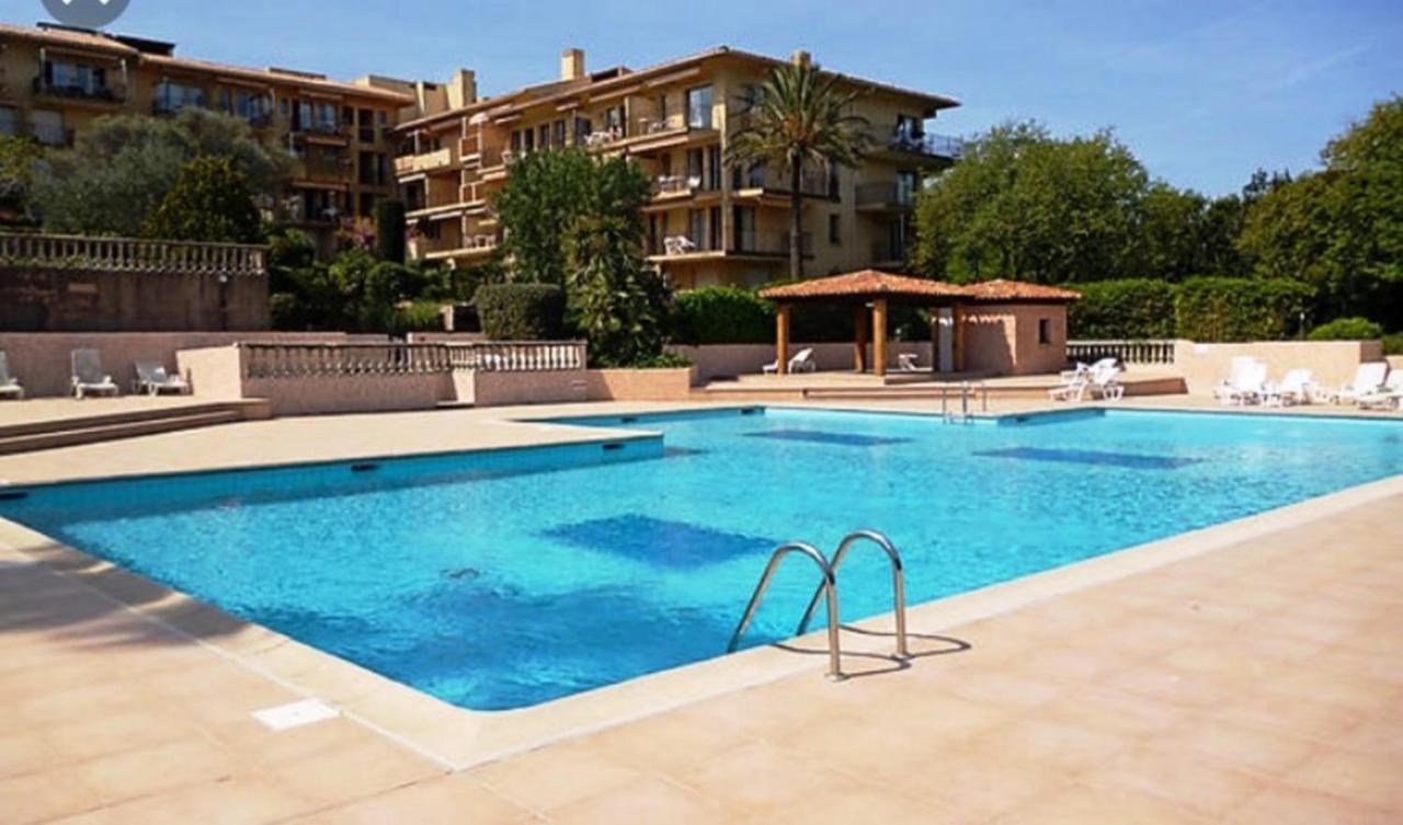 Appartement Spacieux Avec Jardin Coeur De St Tropez Saint-Tropez Eksteriør bilde