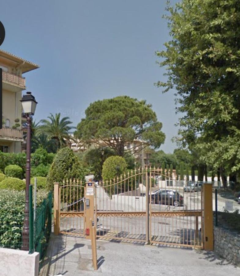 Appartement Spacieux Avec Jardin Coeur De St Tropez Saint-Tropez Eksteriør bilde